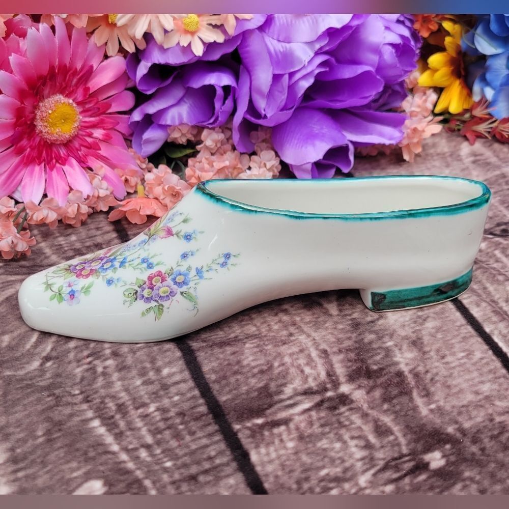 Italian Porcelain Shoe - Picture 9 of 10